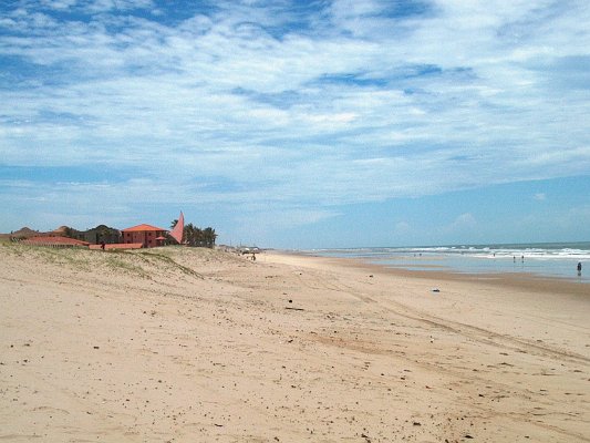 66 Het strand bij het hotel